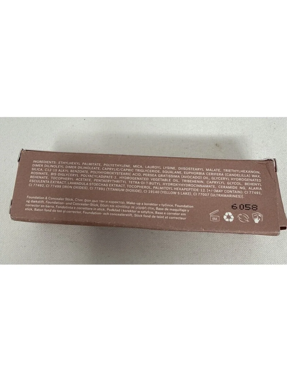 ILIA Skin Rewind Complexion Stick 10 g. NIB CJ200